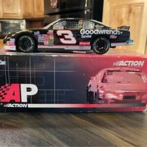 Dale Earnhardt 2001 Monte Carlo